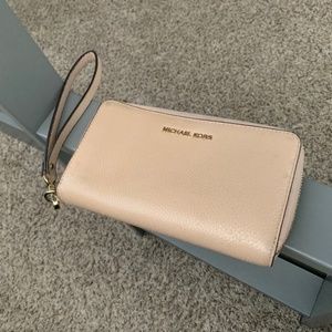 Michael Kors Wristlet